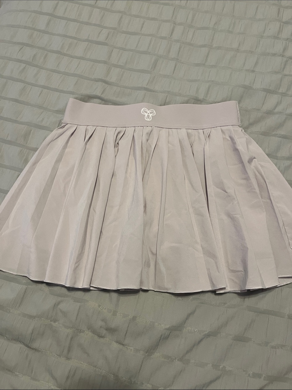 TNA Tennis Pleated Lavender Mini Skirt Small White Purple Aritzia